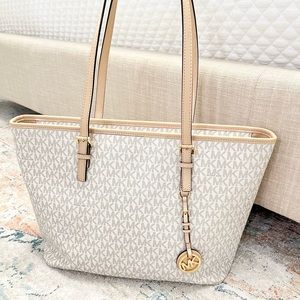 Michael Kors tote
